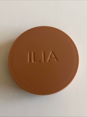 ILIA sunshift cream bronzer swatched once